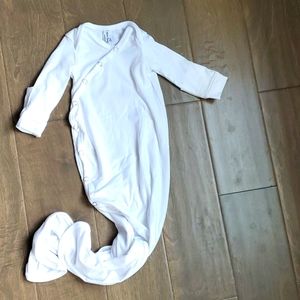 Copper pearl white newborn knotted gown